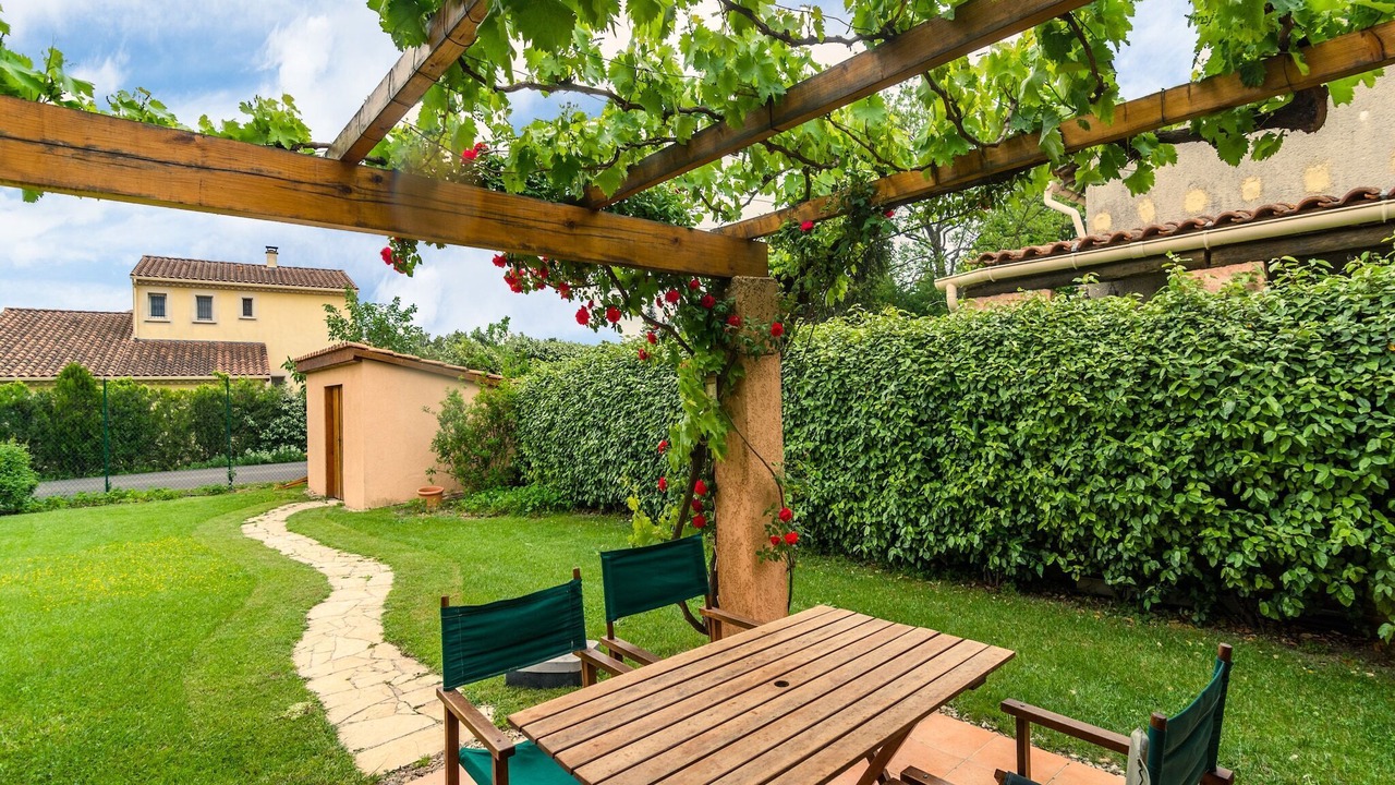 Photo of Patio Balcony in Noves