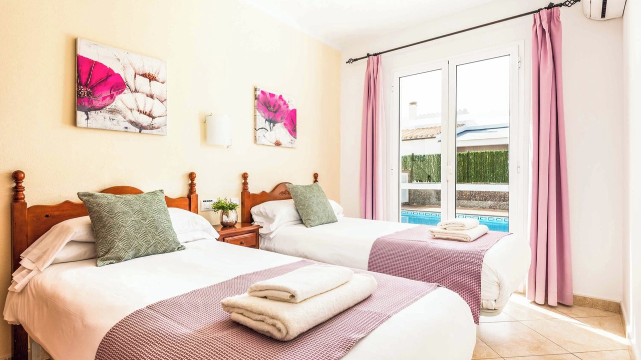 Photo of Bedroom in Cala en Blanes