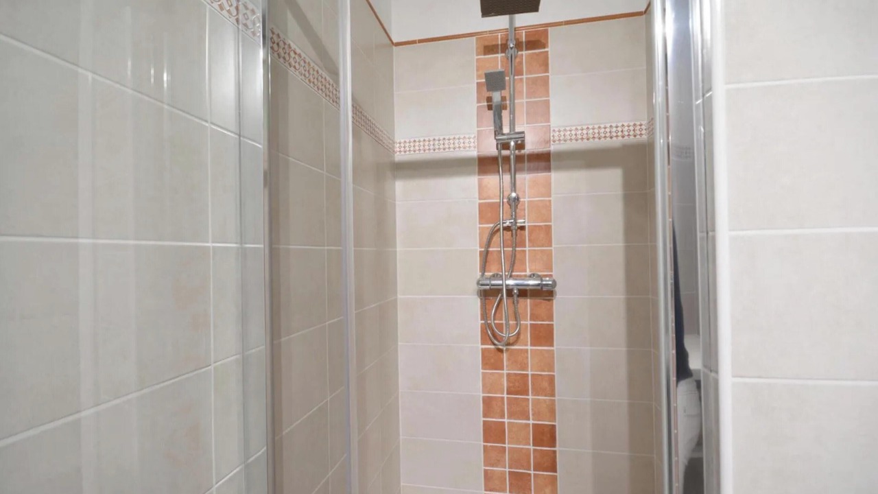 Photo of Bathroom in Arles