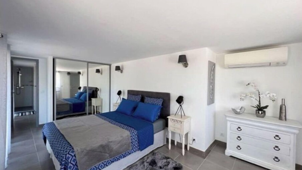 Photo of Bedroom in Quartier des Espesses