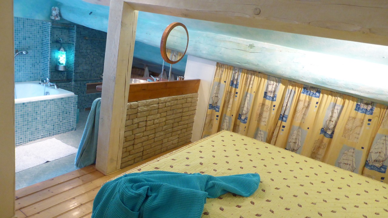 Photo of Bedroom in Vesseaux