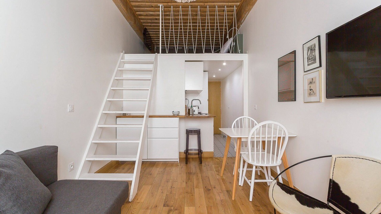 Photo of Livingroom in Carnot - Gailleton