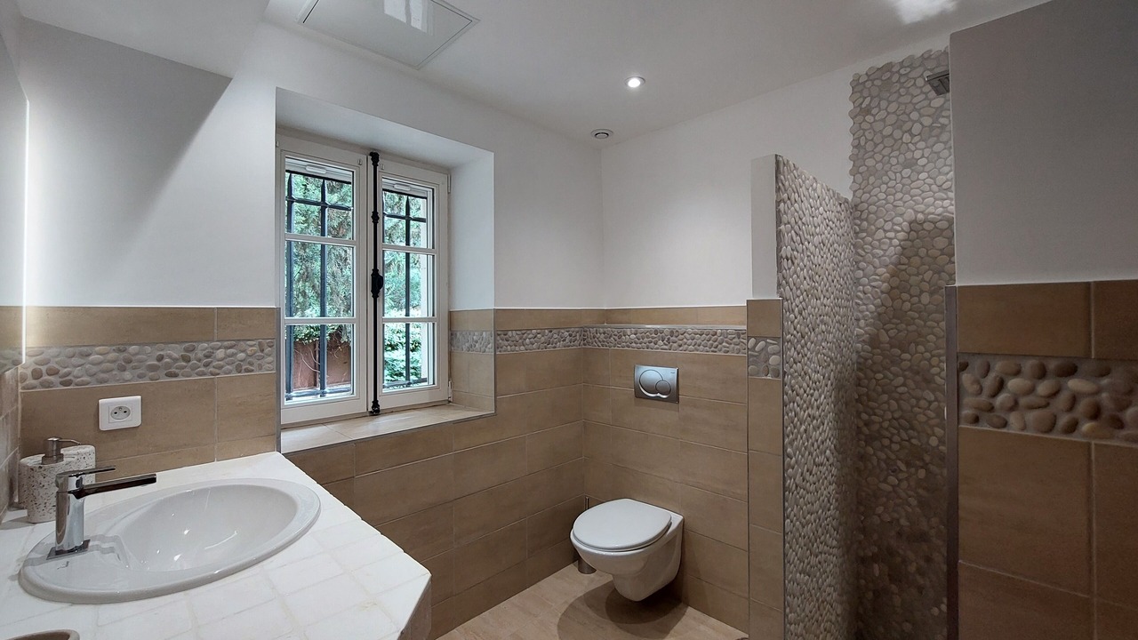 Photo of Bathroom in Saint-Etienne-du-Gres