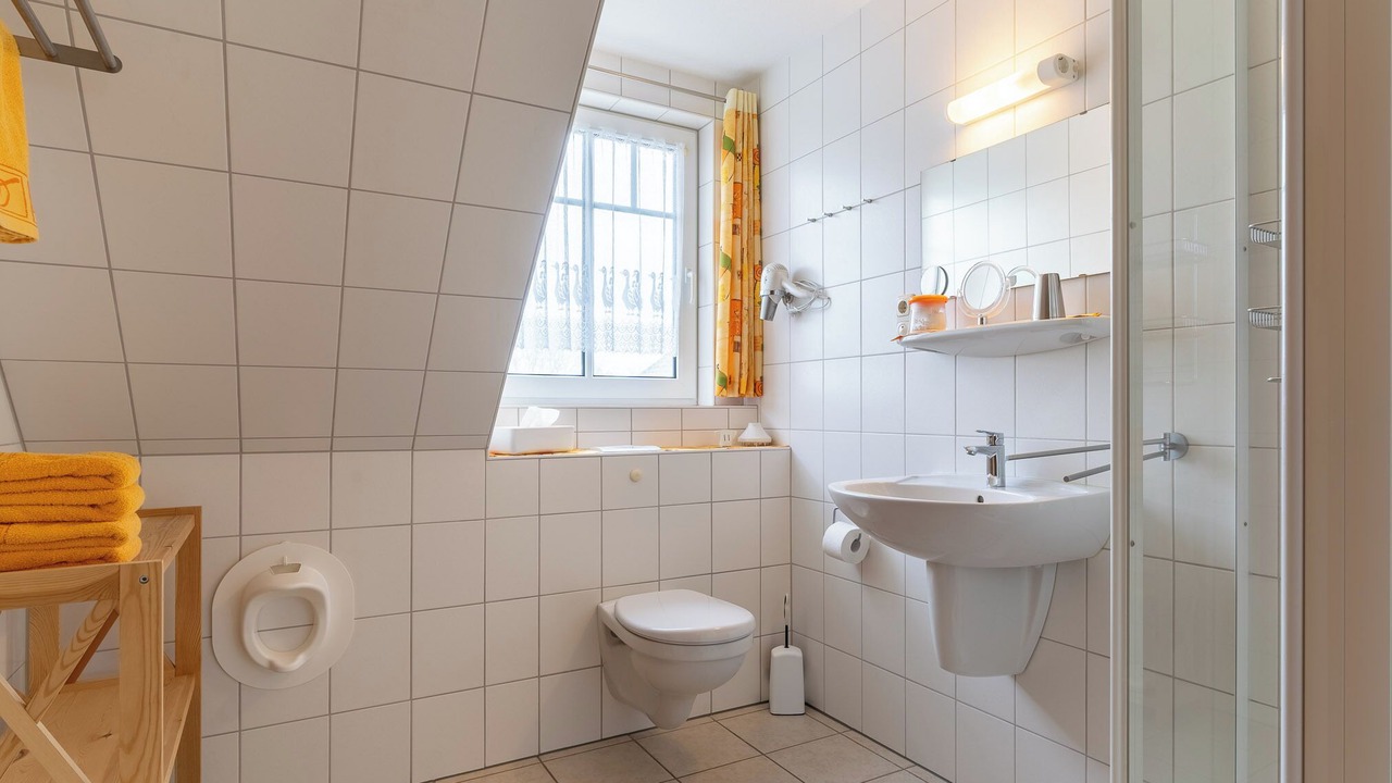 Photo of Bathroom in Tating