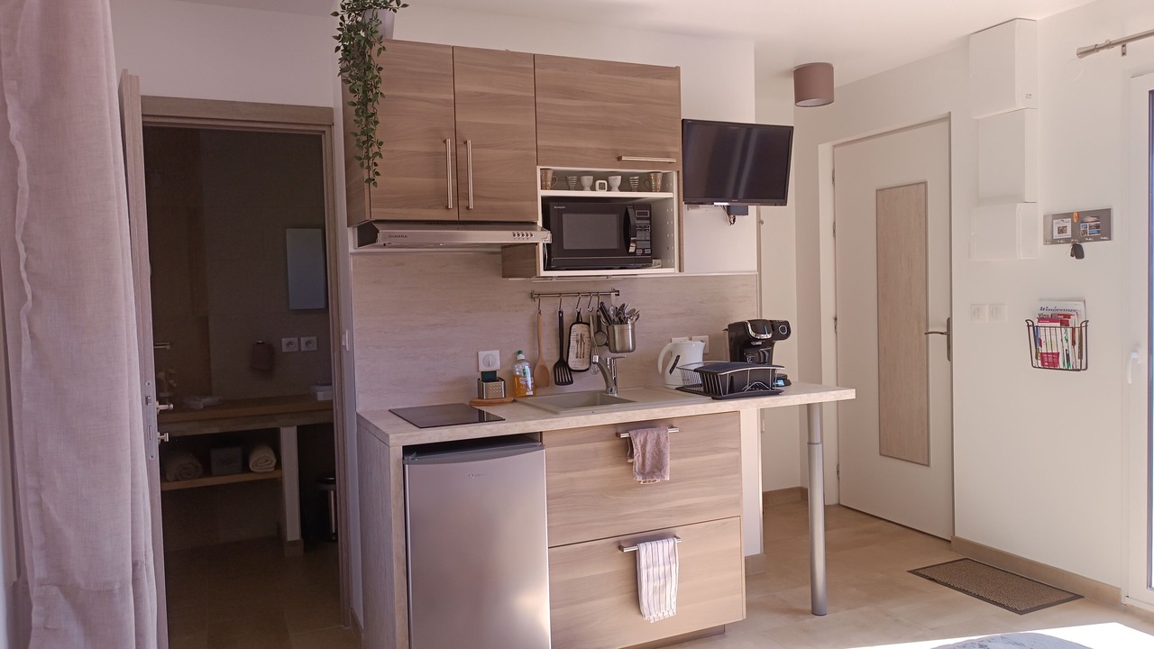 Photo of Kitchen in Saint-Martin-de-Londres