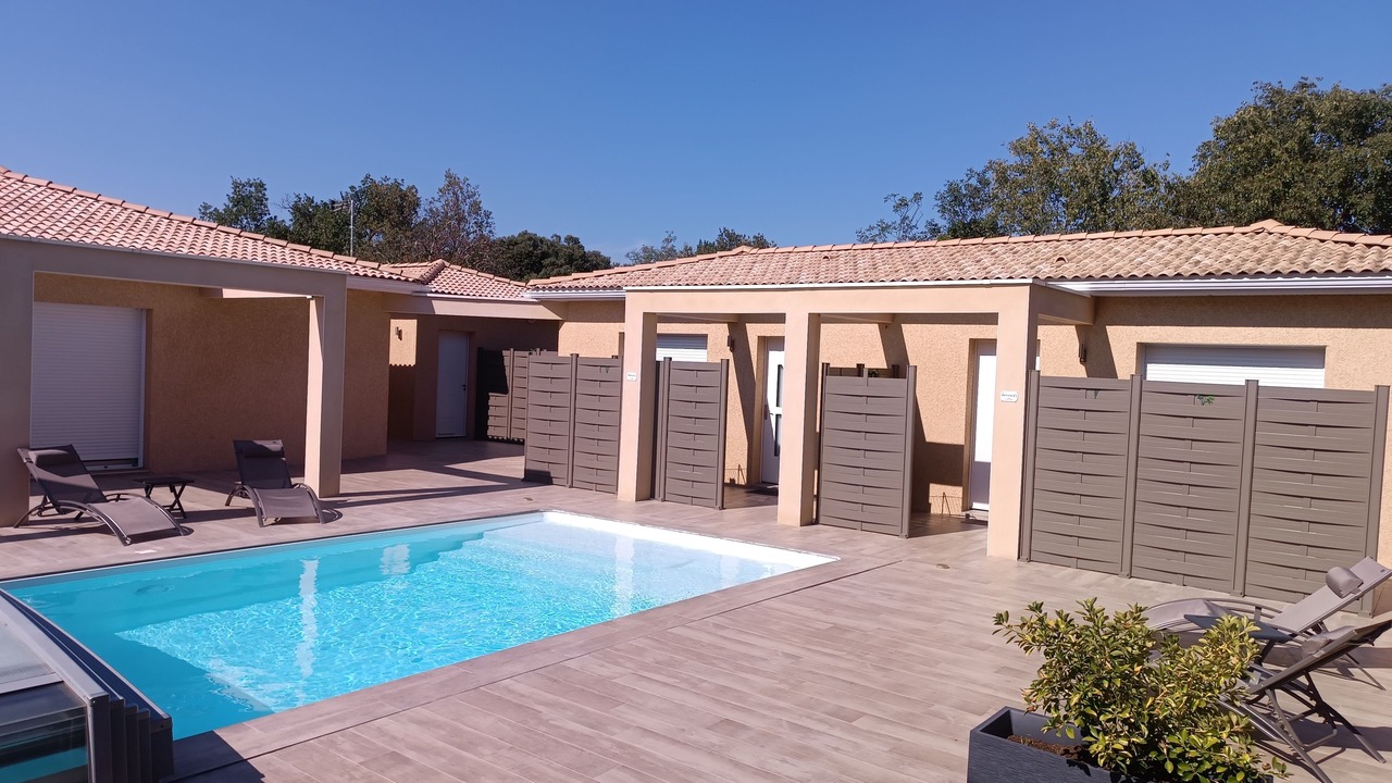 Photo of Outdoor in Saint-Martin-de-Londres