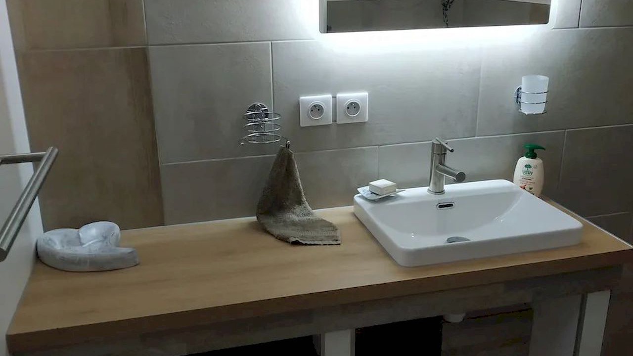 Photo of Bathroom in Saint-Martin-de-Londres