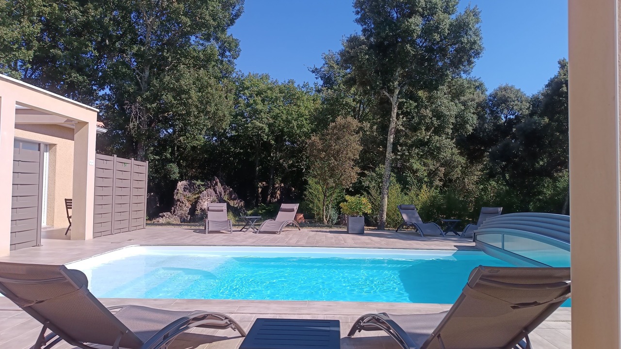 Photo of Outdoor in Saint-Martin-de-Londres