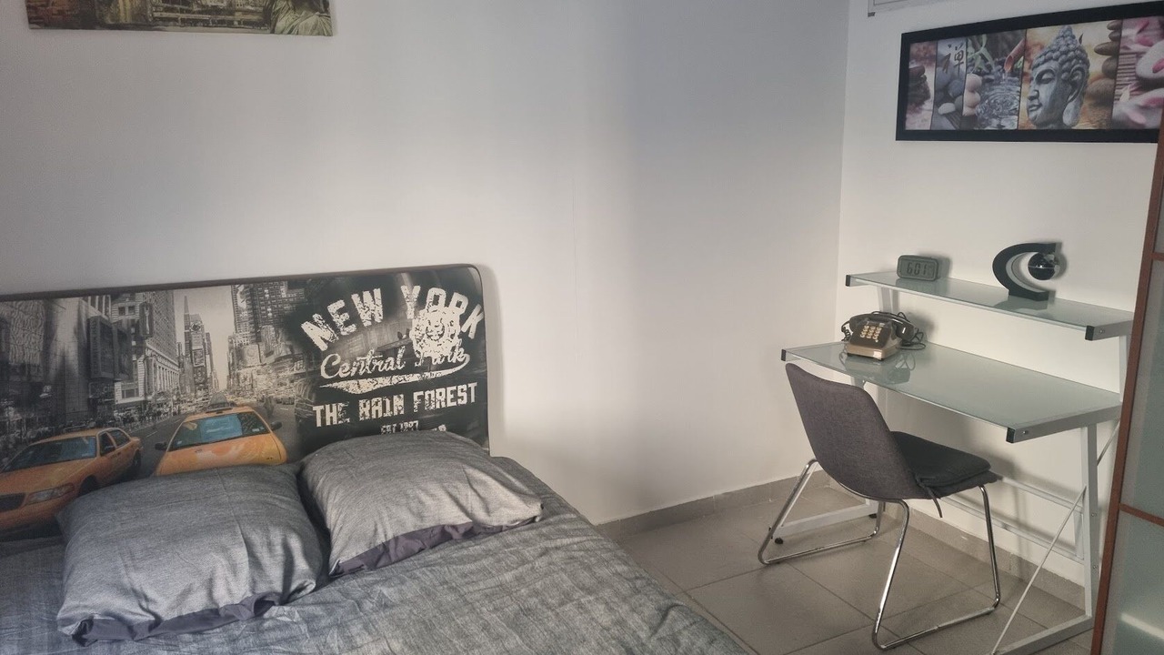 Photo of Bedroom in Port-de-Bouc