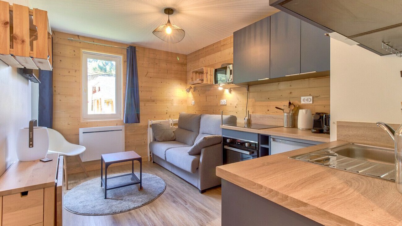 Photo of Livingroom in Genos