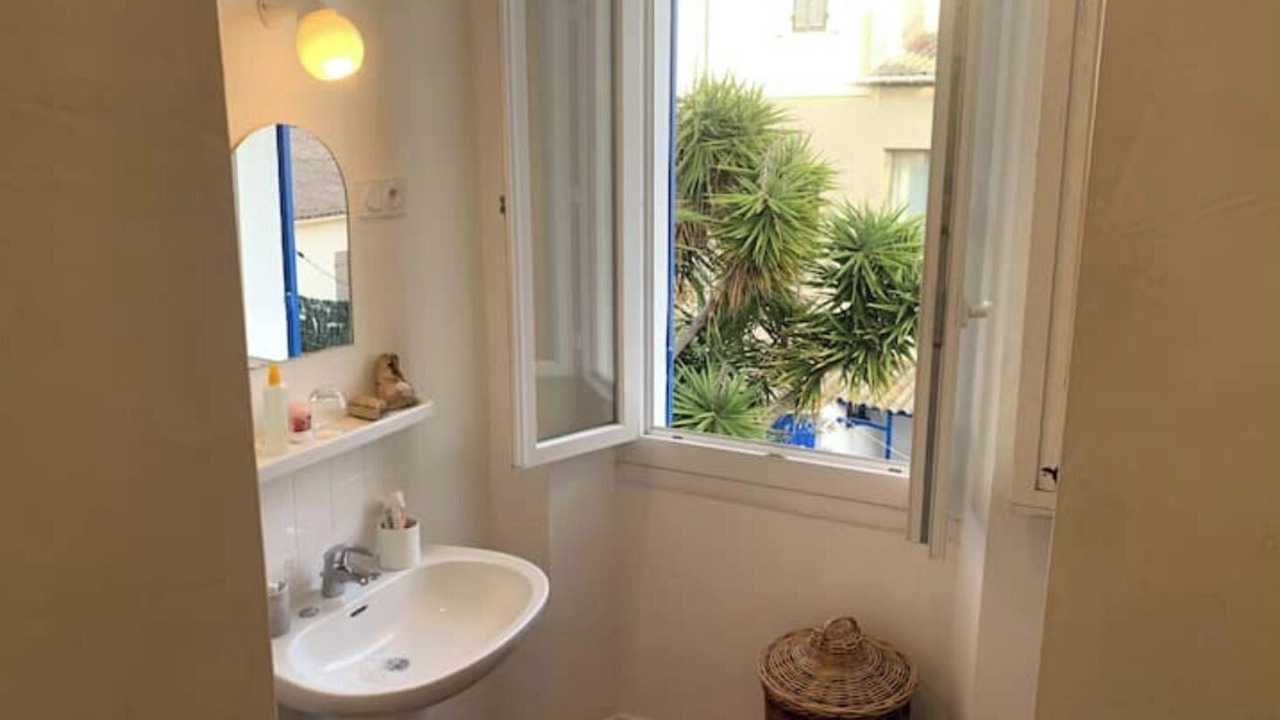 Photo of Bathroom in Endoume
