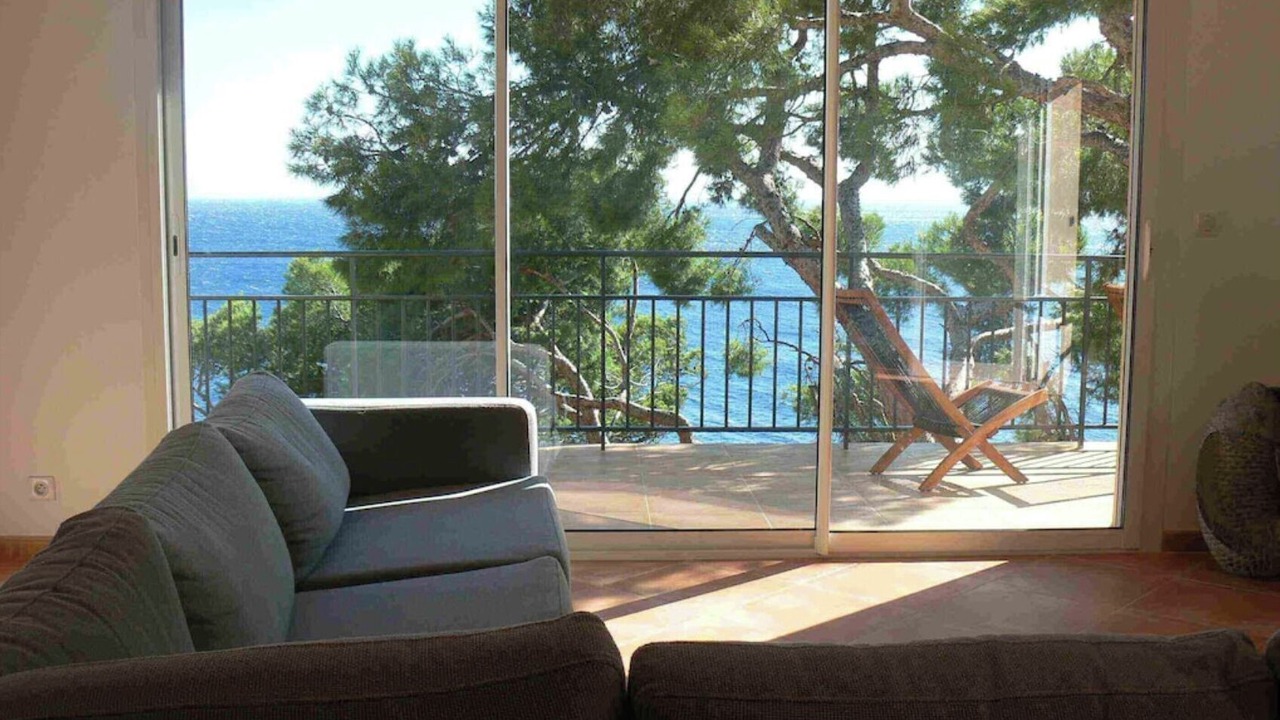 Photo of Livingroom in Ensues-la-Redonne