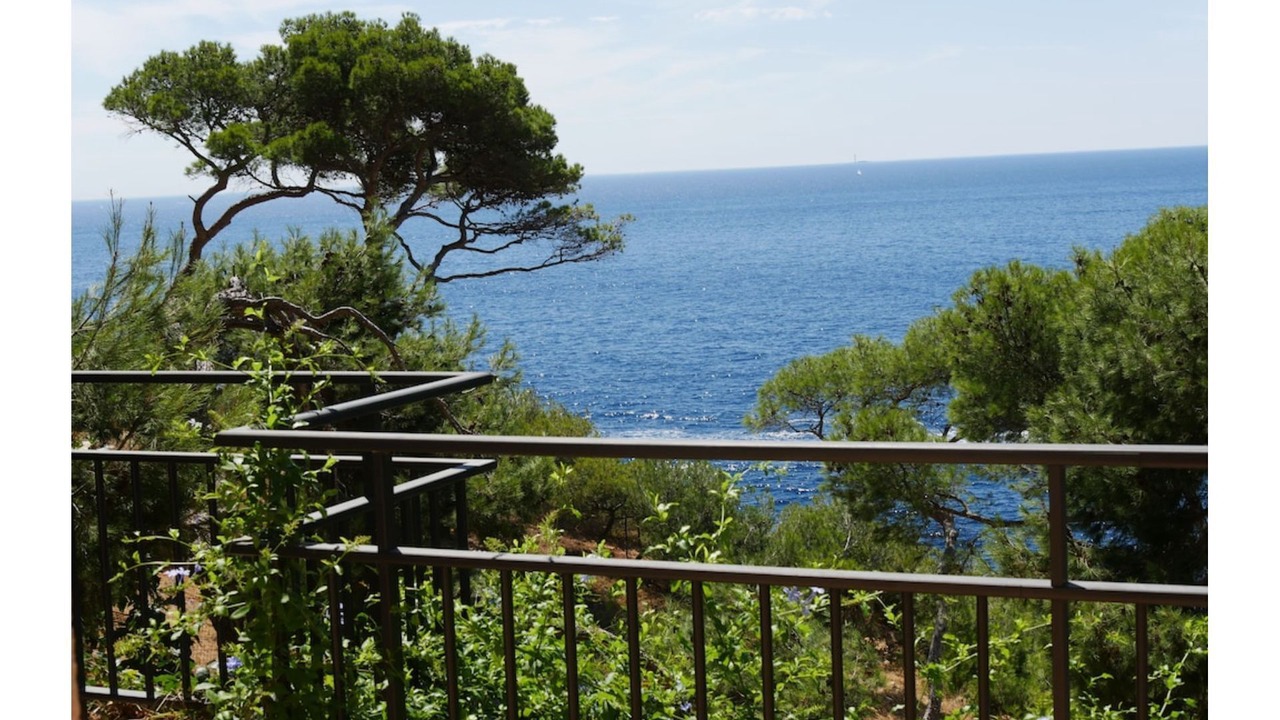 Photo of Outdoor in Ensues-la-Redonne