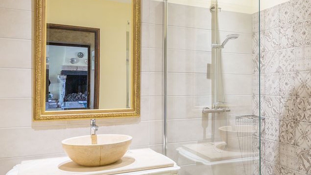 Photo of Bathroom in Eygalieres