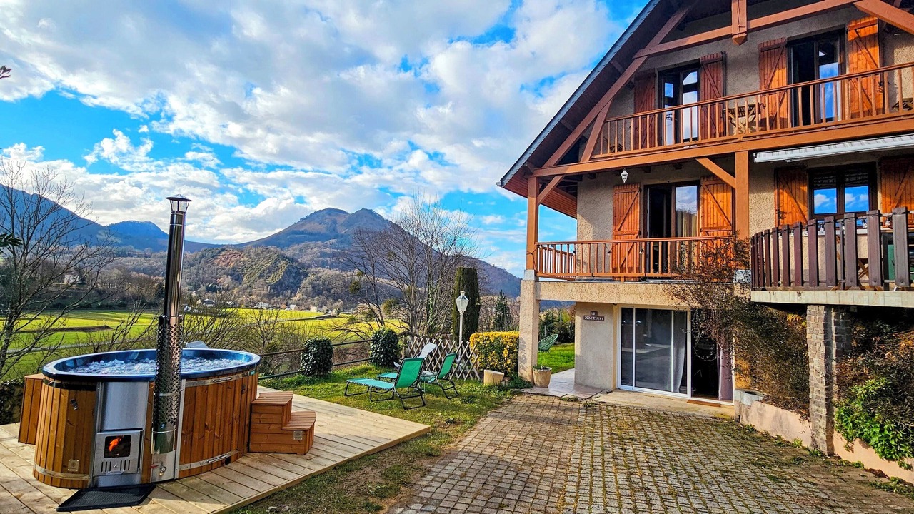 Photo of Patio Balcony in Campan