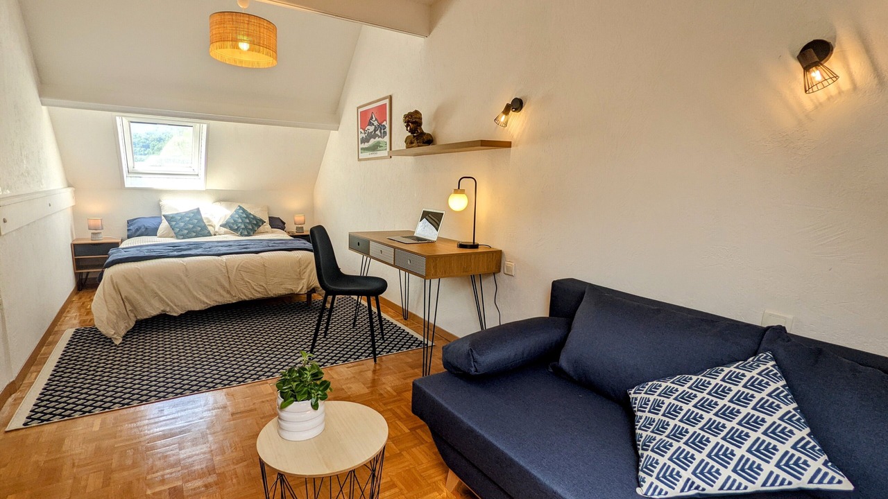 Photo of Bedroom in Campan