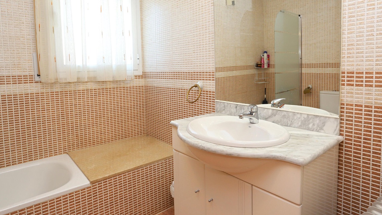 Photo of Bathroom in Creixell