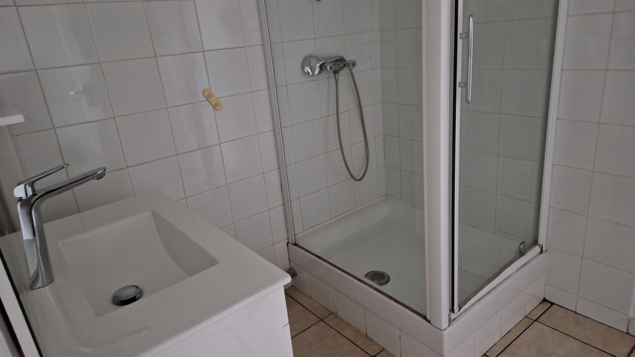 Photo of Bathroom in Arles