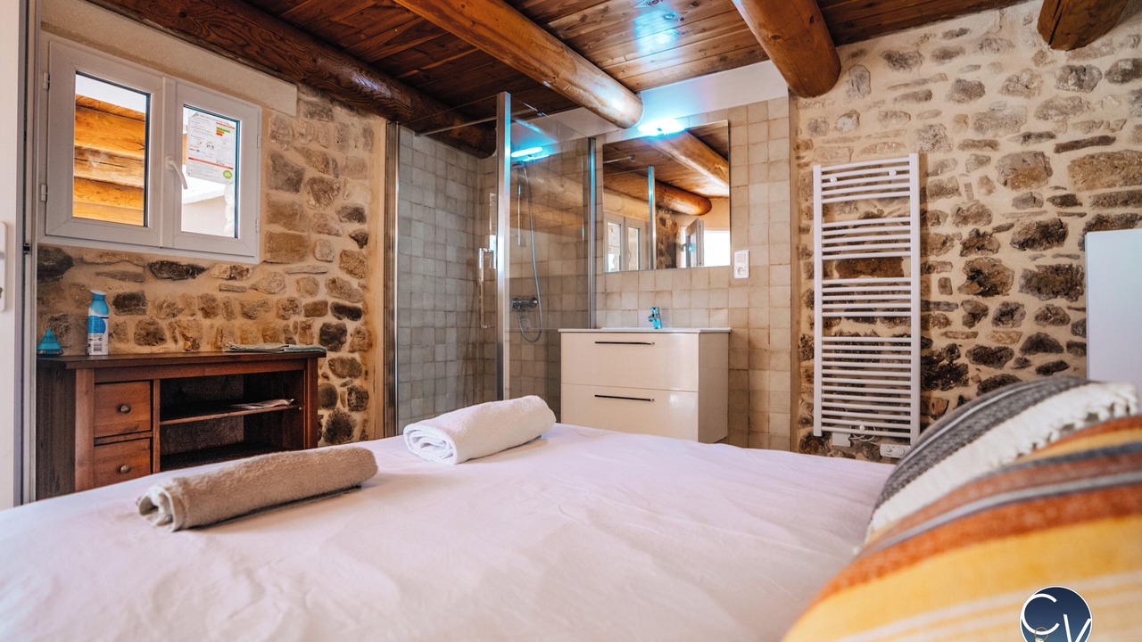 Photo of Bedroom in Bourdic