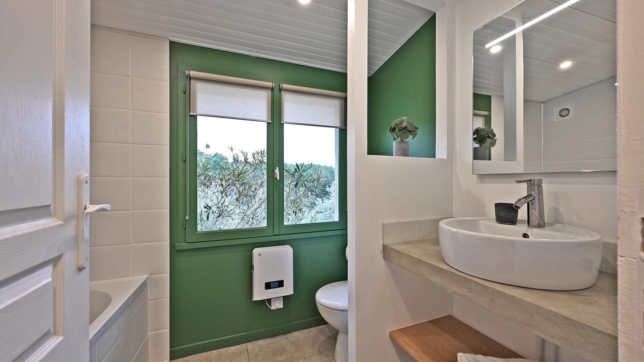 Photo of Bathroom in Anduze