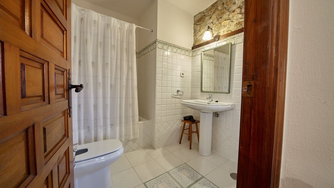 Photo of Bathroom in Orena