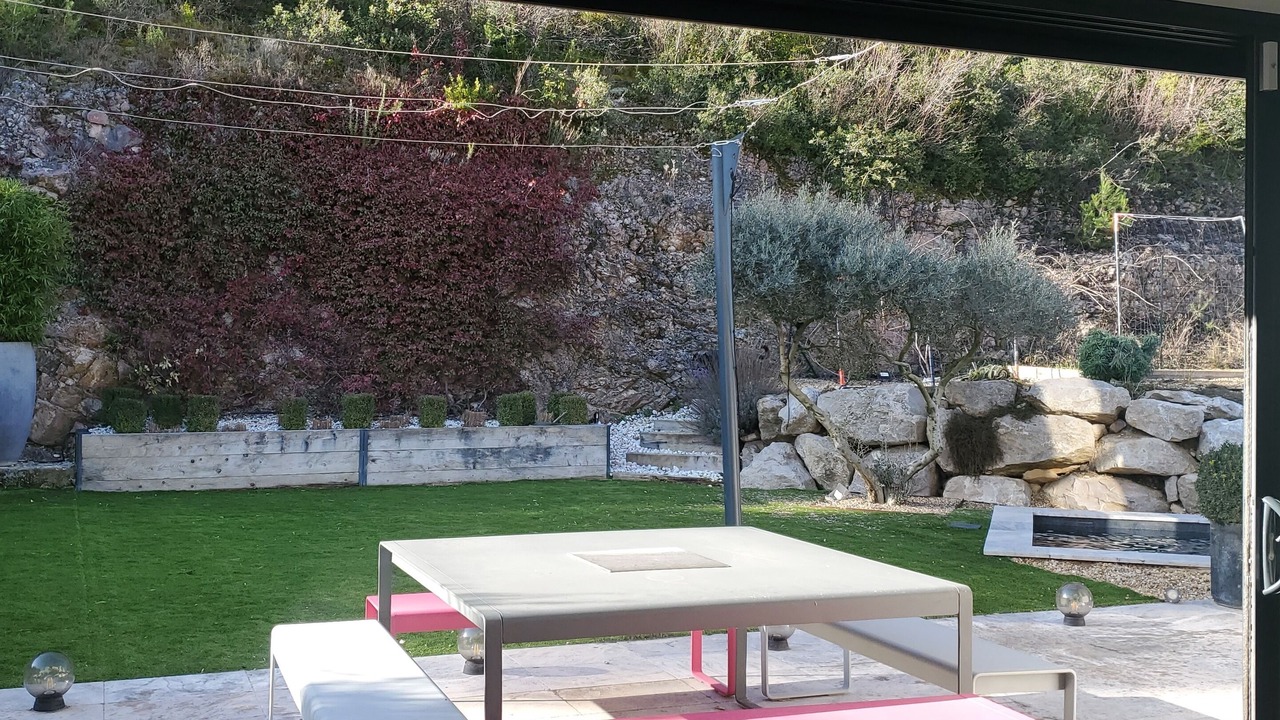 Photo of Outdoor in Meyrargues