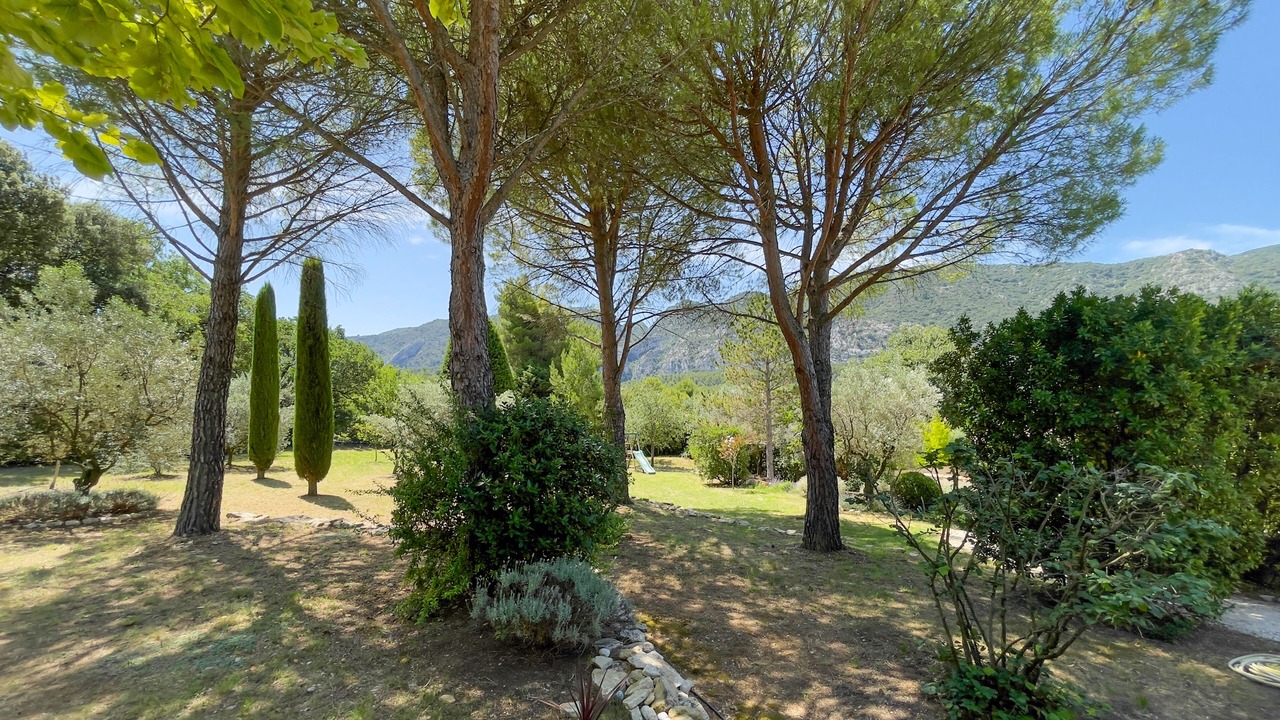 Photo of Outdoor in Maubec
