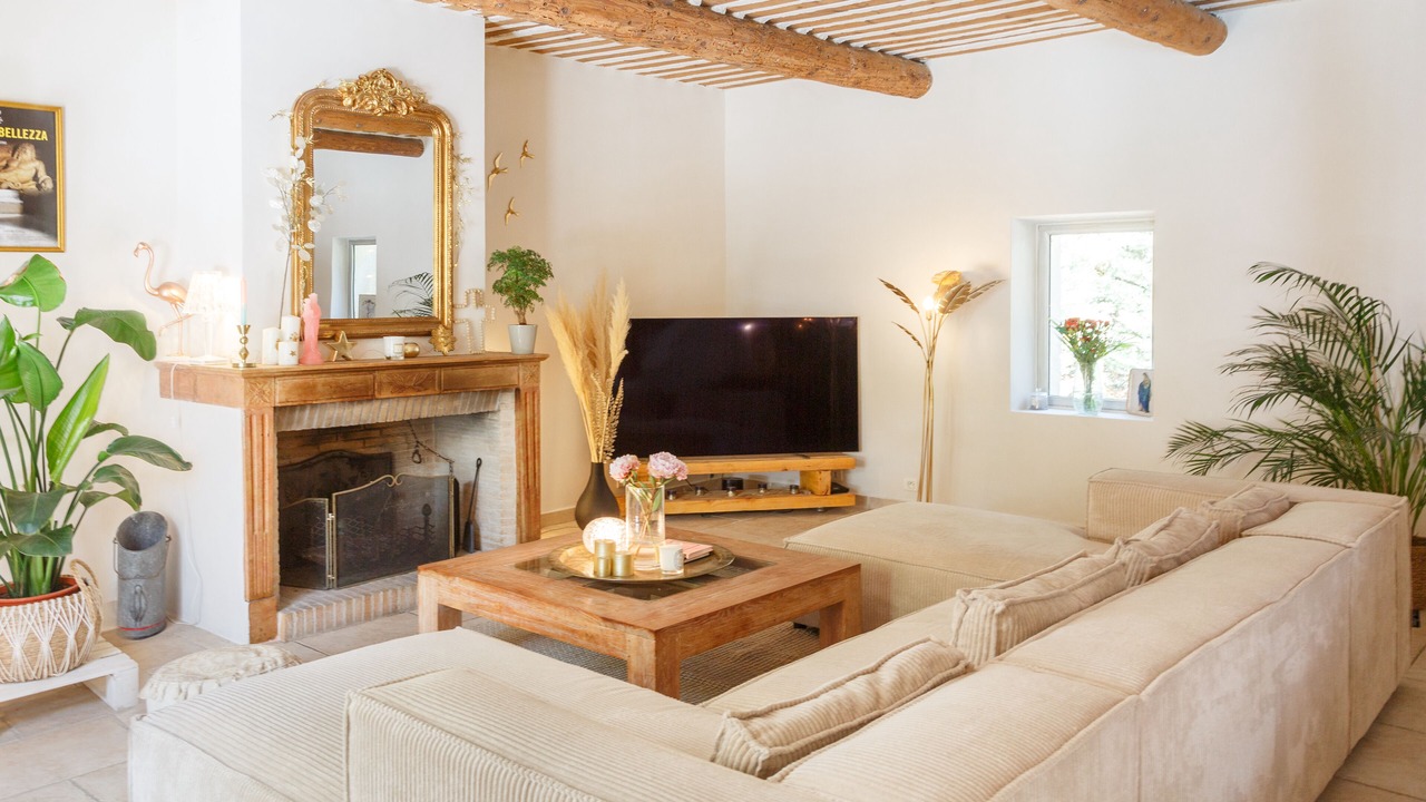 Photo of Livingroom in Maubec