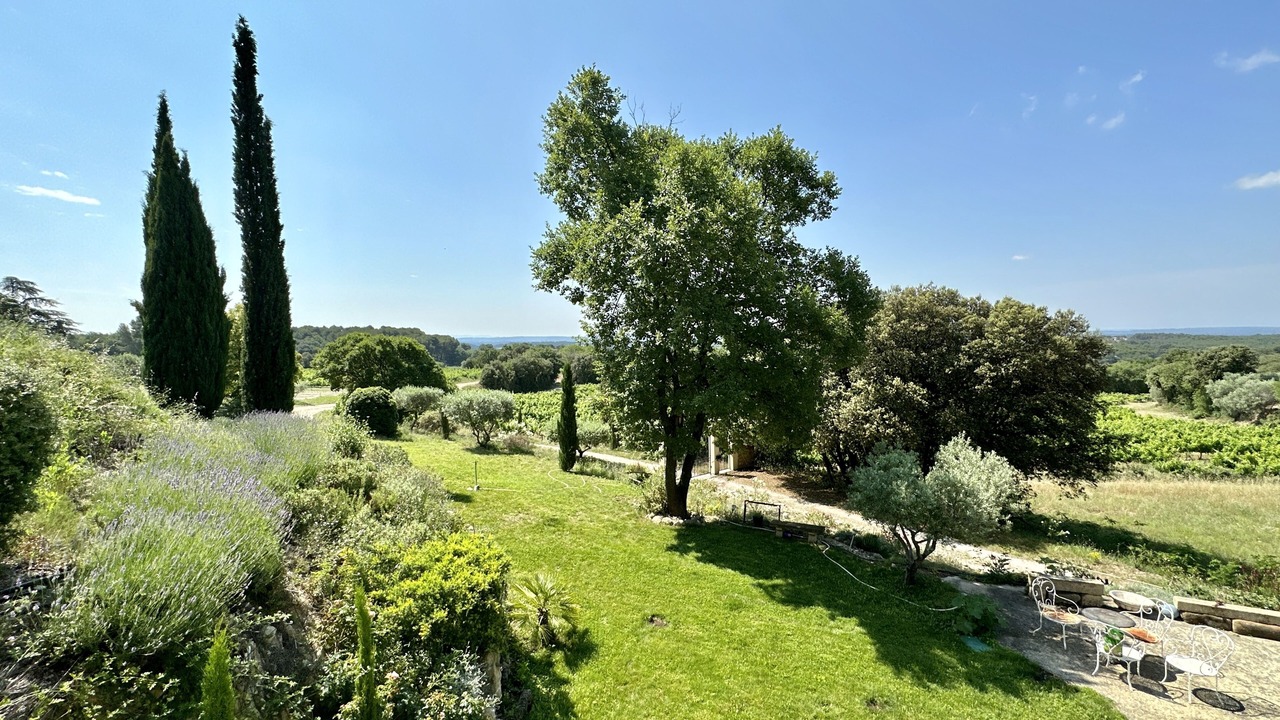 Photo of Outdoor in Lambesc