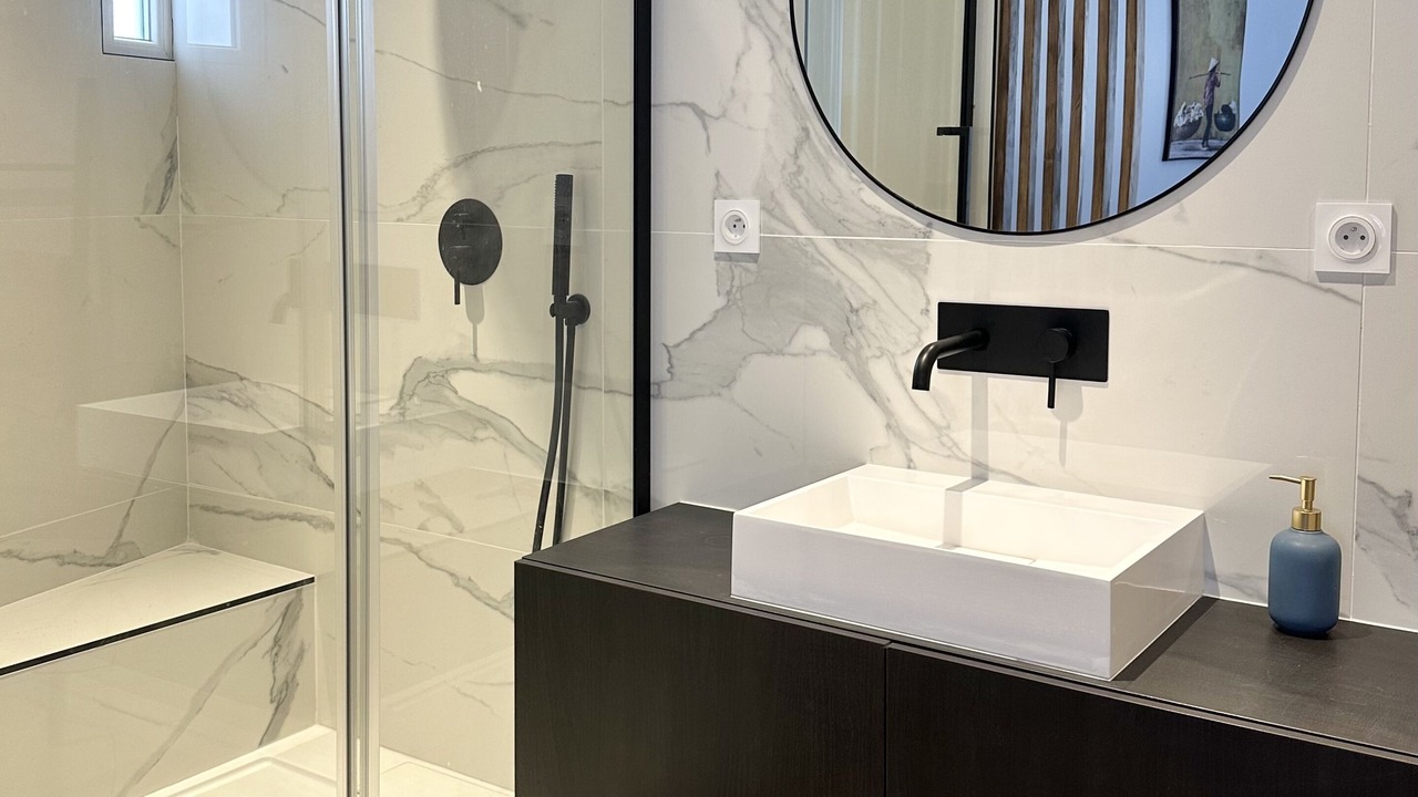 Photo of Bathroom in Quartier Administrations