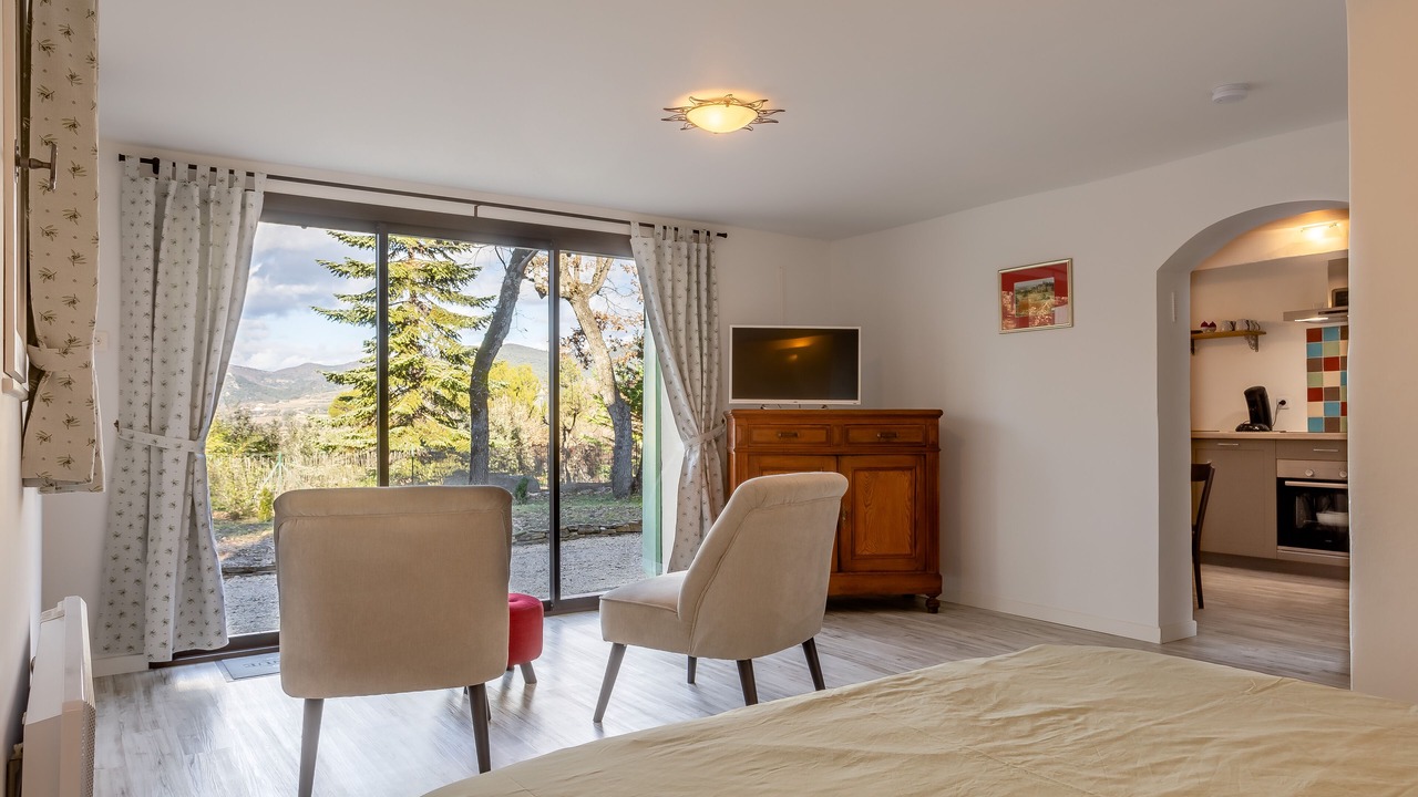 Photo of Bedroom in Faucon