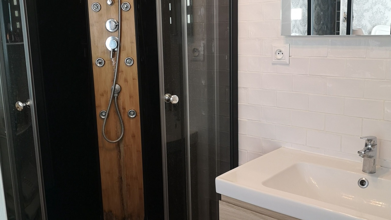 Photo of Bathroom in Beaucaire