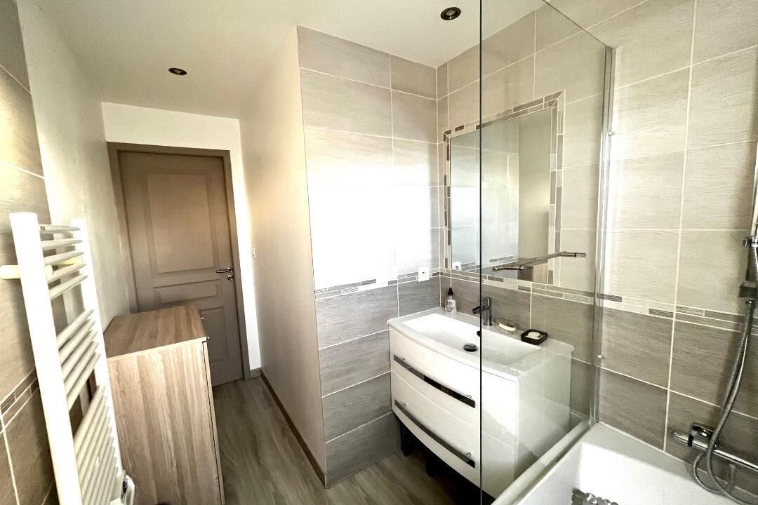 Photo of Bathroom in Saint-Chamas