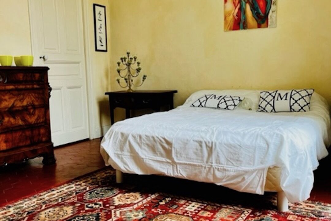 Photo of Bedroom in Nimes City Centre