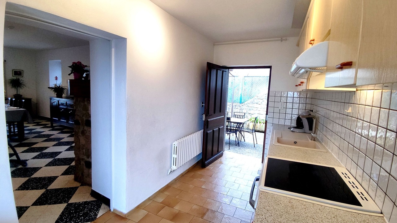 Photo of Kitchen in Saint Alban Auriolles