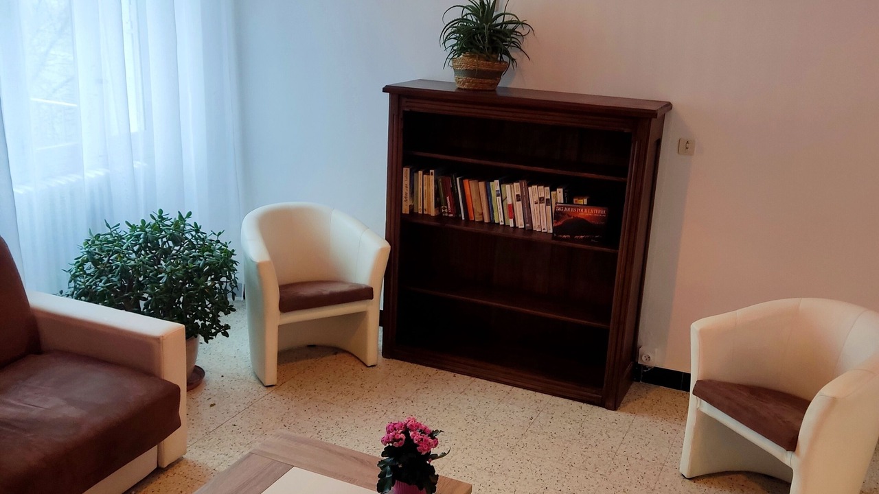 Photo of Livingroom in Saint Alban Auriolles