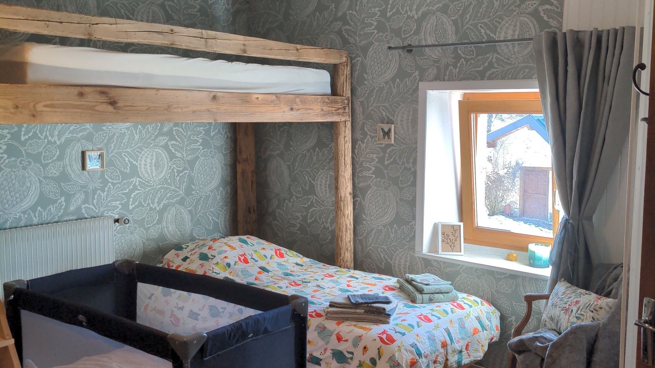 Photo of Bedroom in Hotonnes