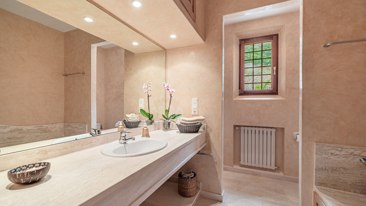 Photo of Bathroom in Esporles