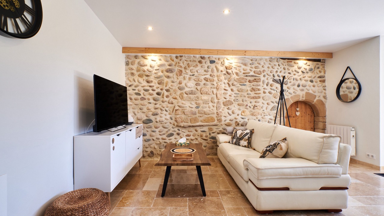 Photo of Livingroom in Saint-Hilaire-du-Rosier