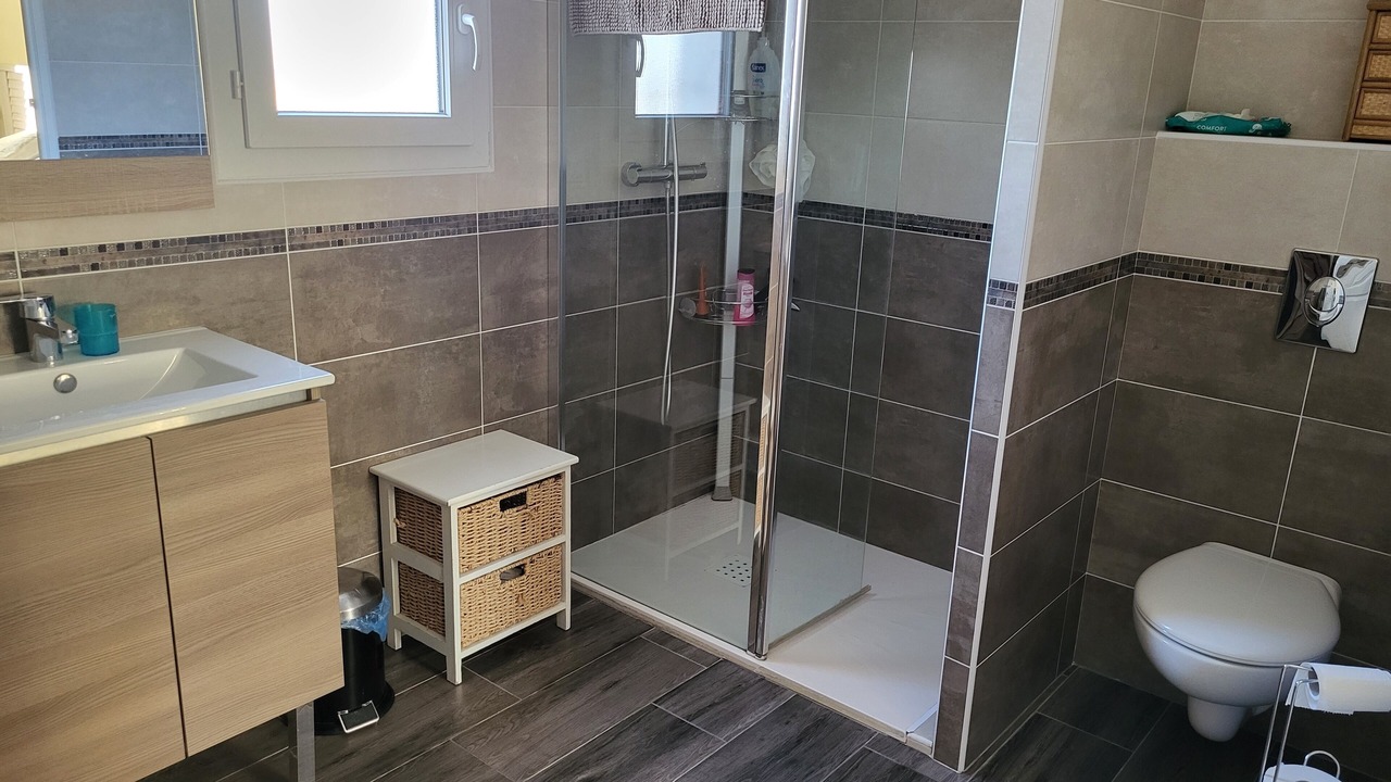 Photo of Bathroom in Charleval