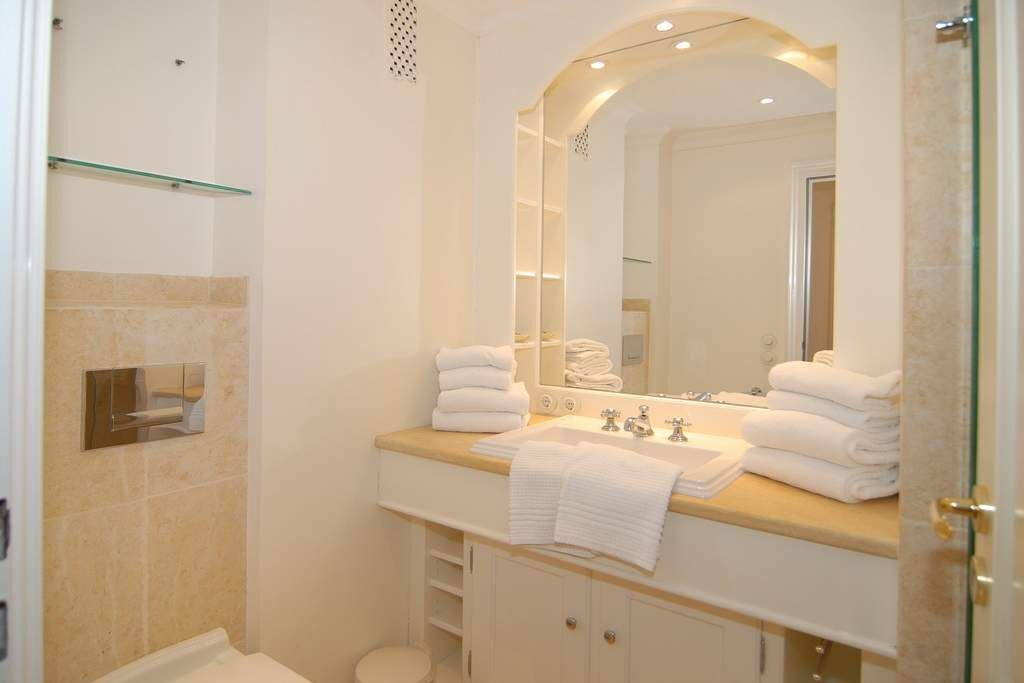 Photo of Bathroom in Tinnum