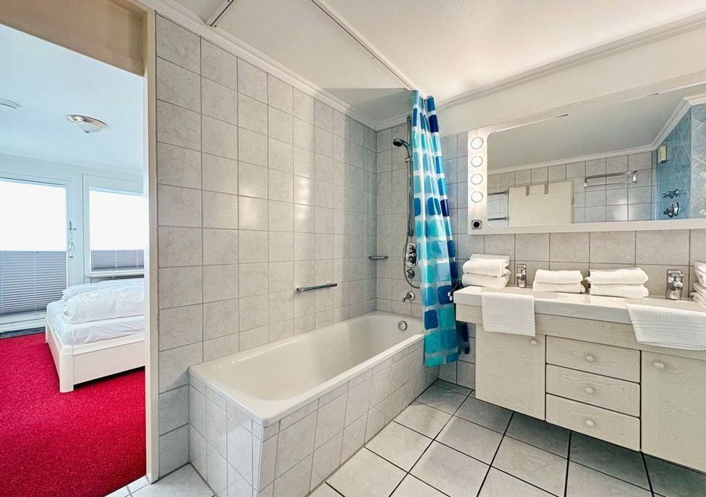Photo of Bathroom in Tinnum
