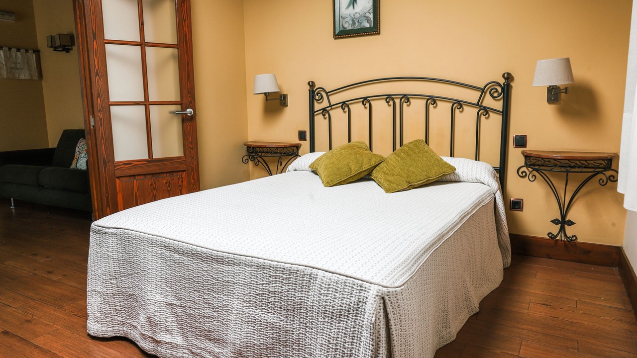 Photo of Bedroom in Solares