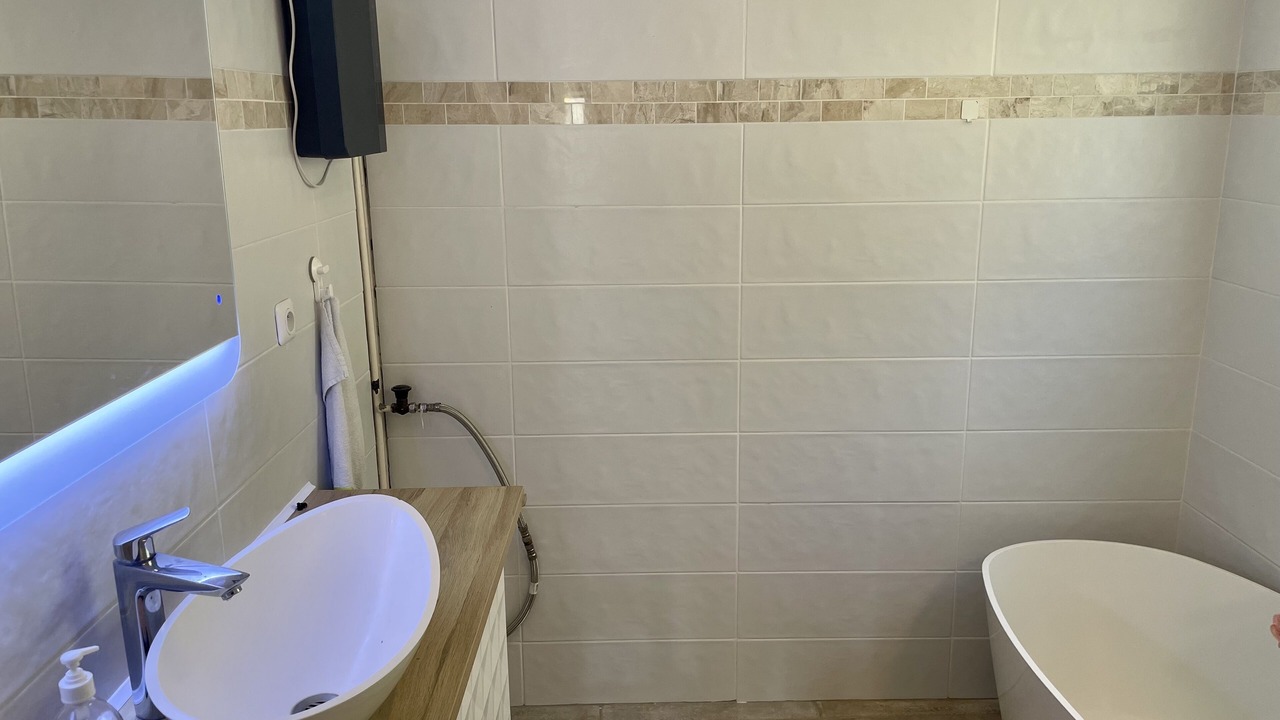 Photo of Bathroom in Ensues-la-Redonne