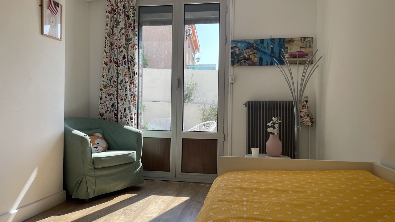 Photo of Bedroom in Ensues-la-Redonne