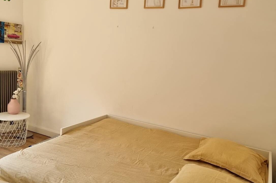 Photo of Bedroom in Ensues-la-Redonne