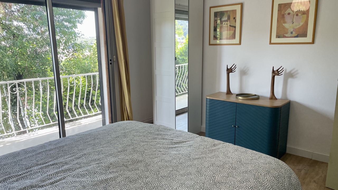 Photo of Bedroom in Ensues-la-Redonne