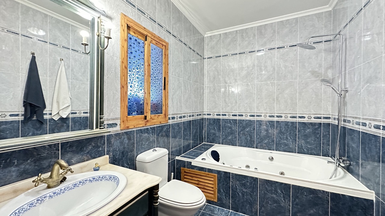 Photo of Bathroom in Almayate Bajo