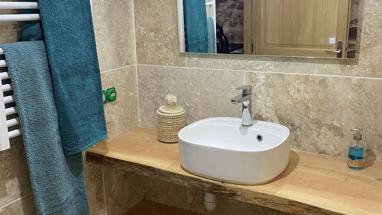 Photo of Bathroom in Neffies