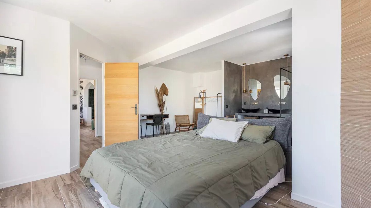 Photo of Bedroom in Fuveau